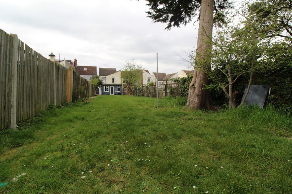 Additional image 9 of 4 bed detached house for saleNapier Road, Gillingham ME7