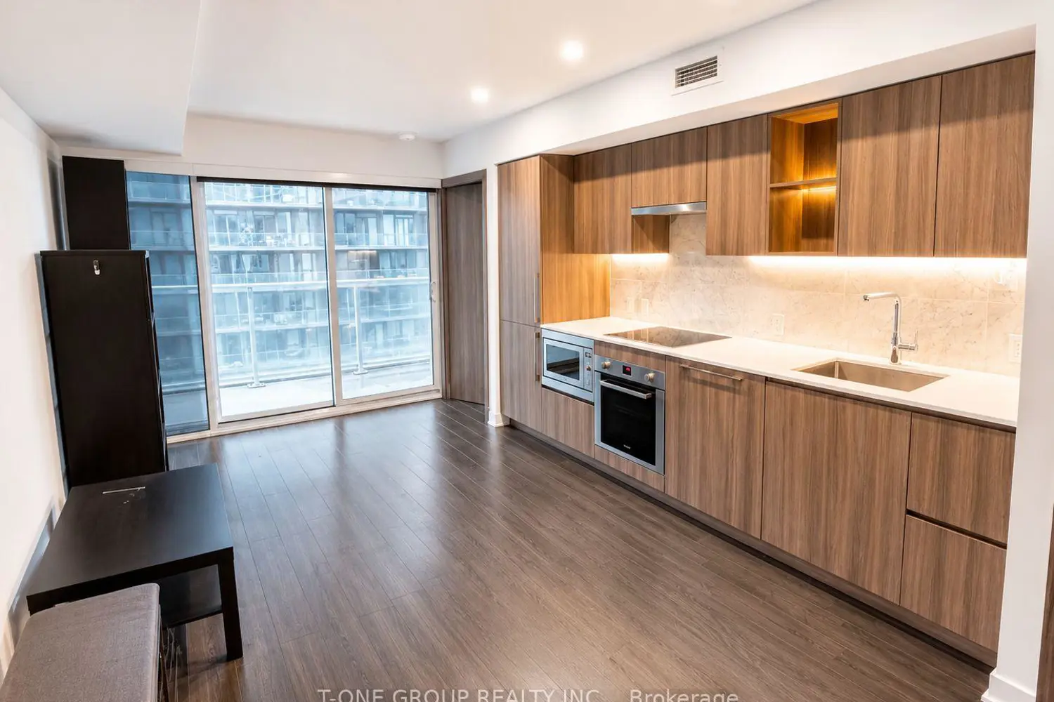 Additional image 7 of 19 Bathurst Street 1502