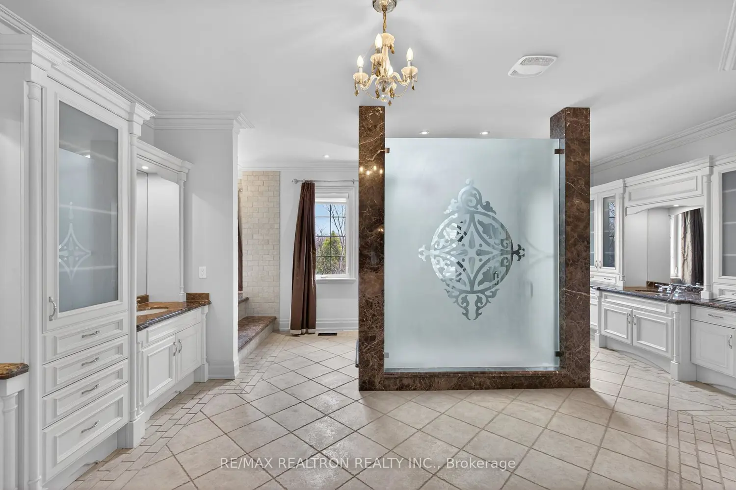 80 Callaway Court photo 4