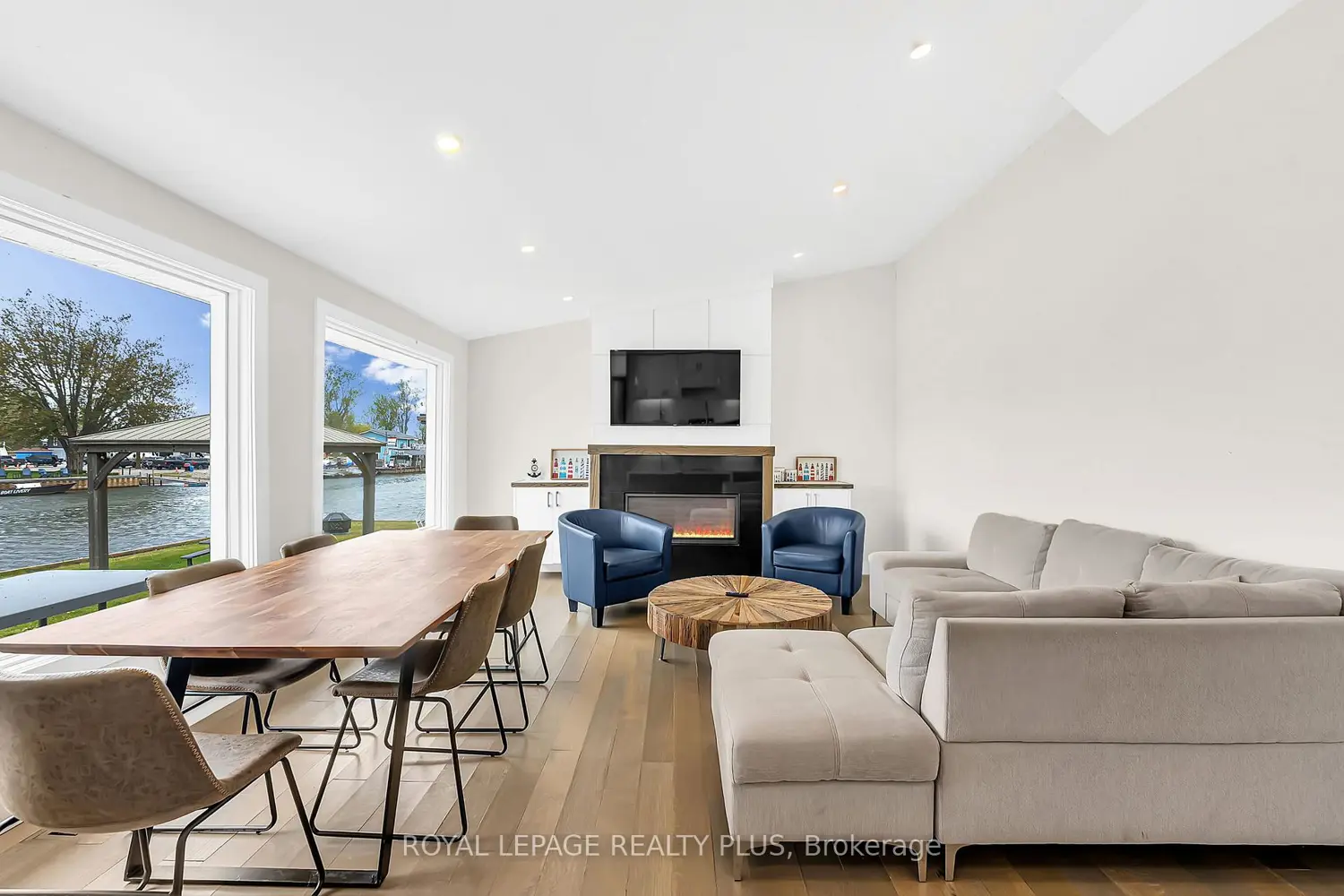 36 Dickinson Avenue photo 3