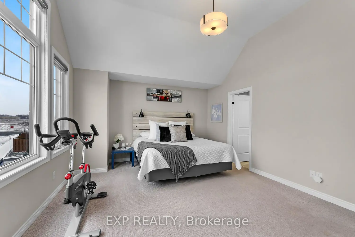 153 Susan Drive photo 5