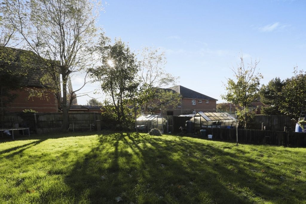 Additional image 13 of 1 bed flat for salePrinces Road, Felixstowe IP11