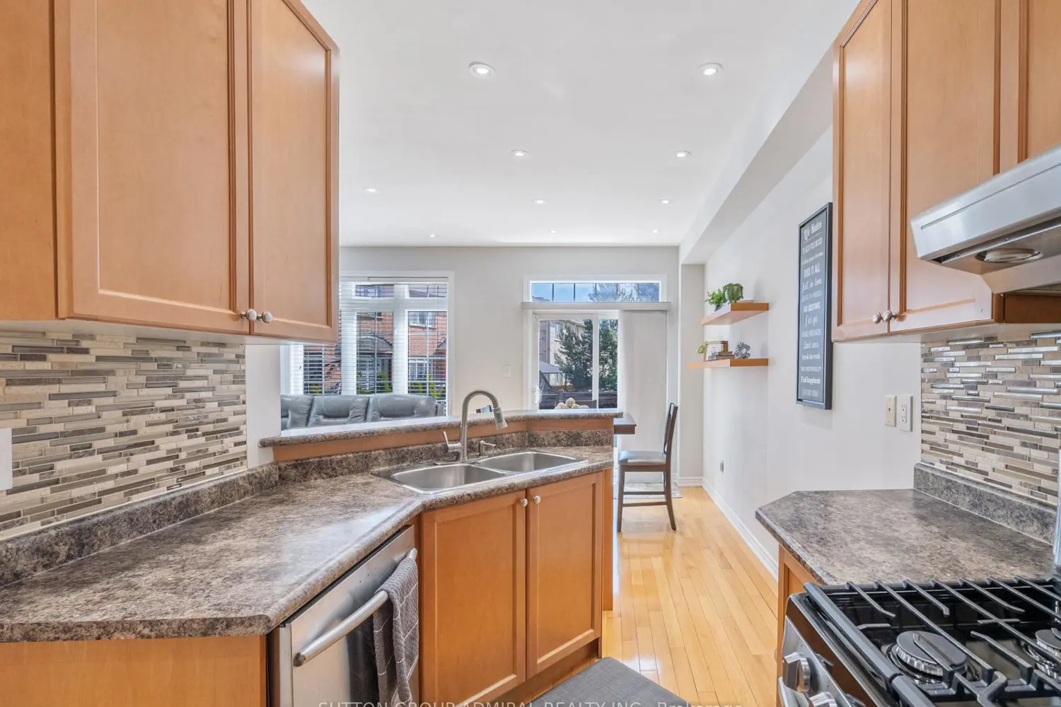 49 Loire Valley Avenue photo 4