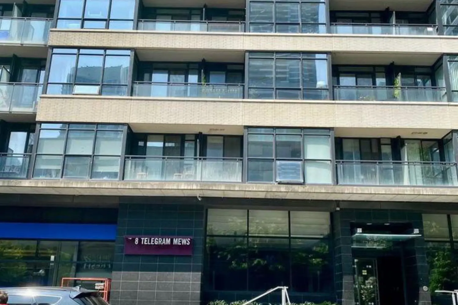 8 Telegram Mews 318