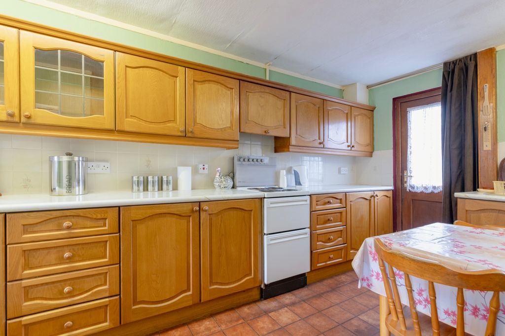 Additional image 5 of 3 bed terraced house for saleInward Road, Buckie AB56