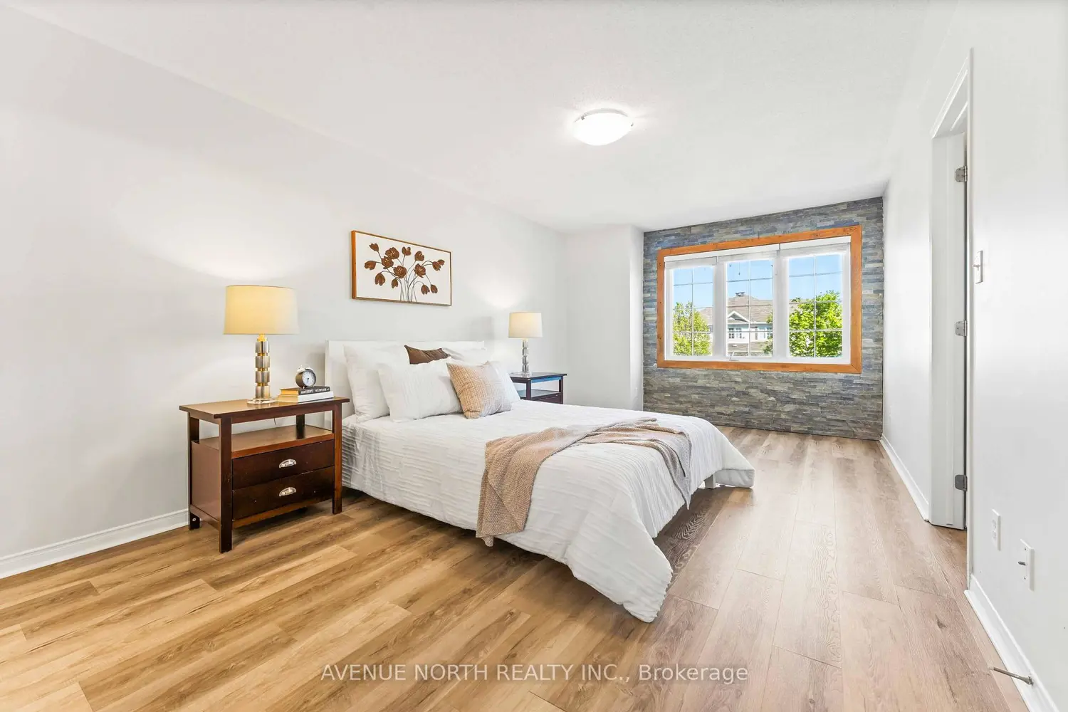 Additional image 3 of 402 Ashbourne Crescent