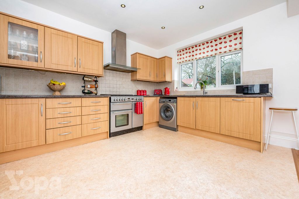 Additional image 12 of 3 bed semi-detached house for saleOakdene Avenue, Erith DA8