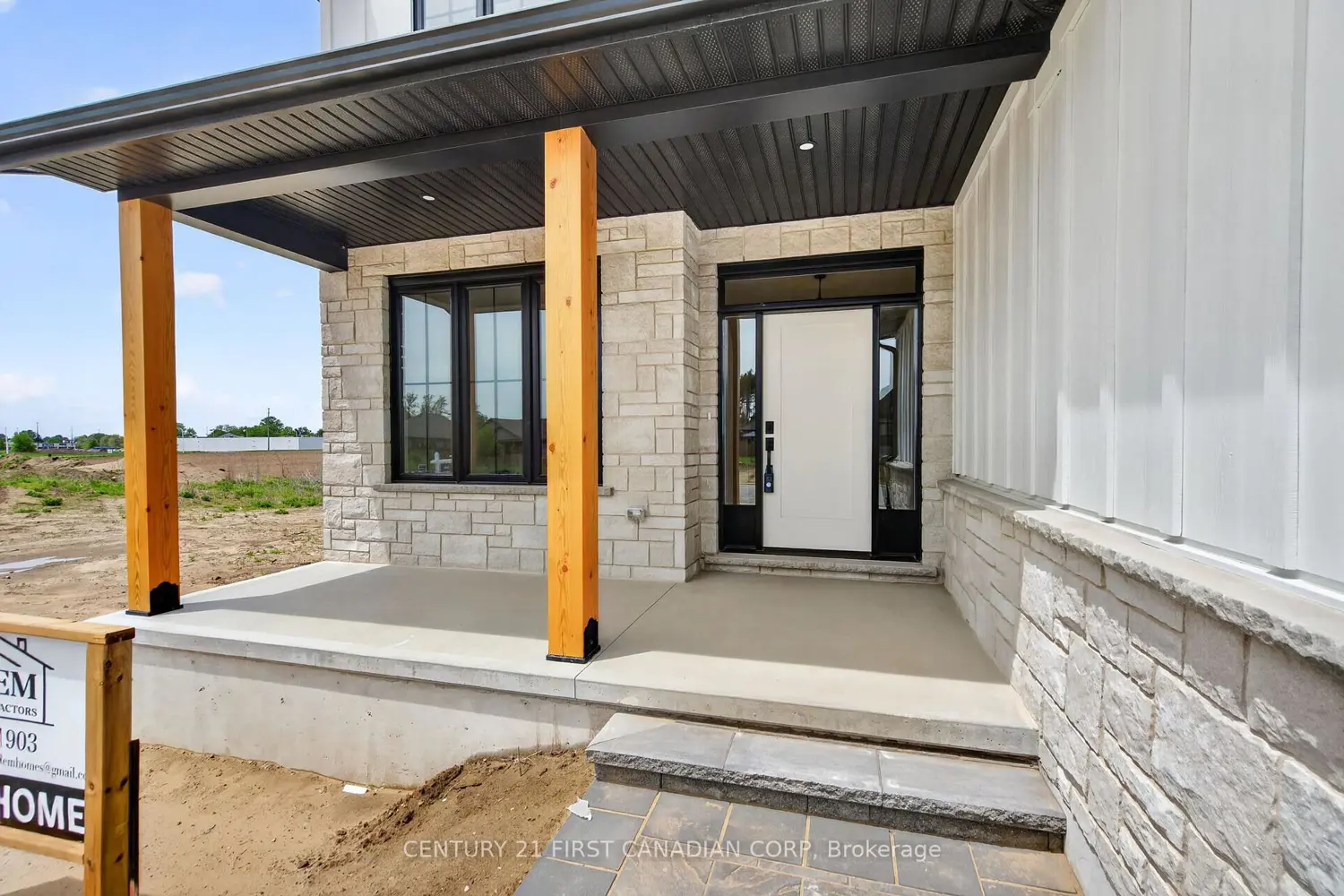 61 Hardy Drive photo 2