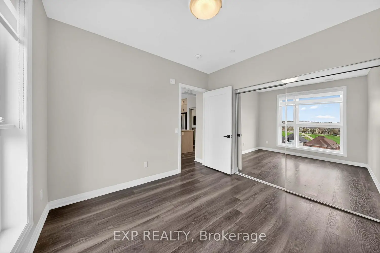 Additional image 10 of 95 Dundas Street 509