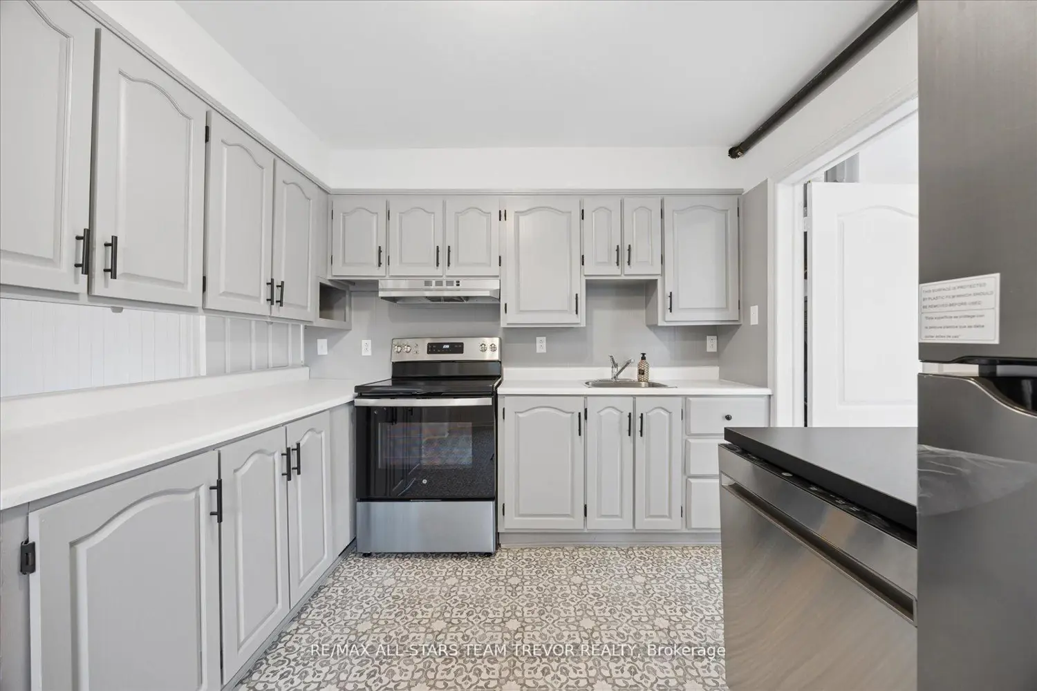 1007 Barton Avenue photo 5