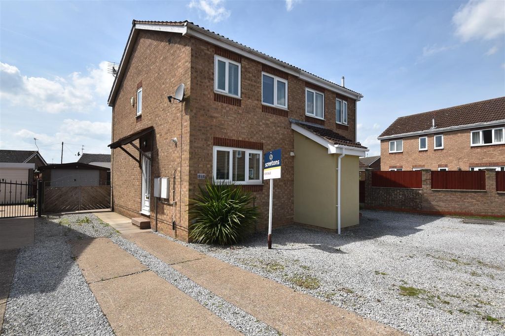 2 bed semi-detached house for saleWoburn Drive, Goole DN14