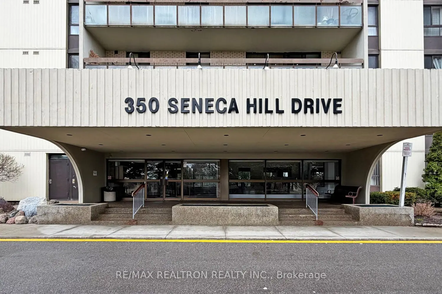 350 Seneca Hill Drive 212
