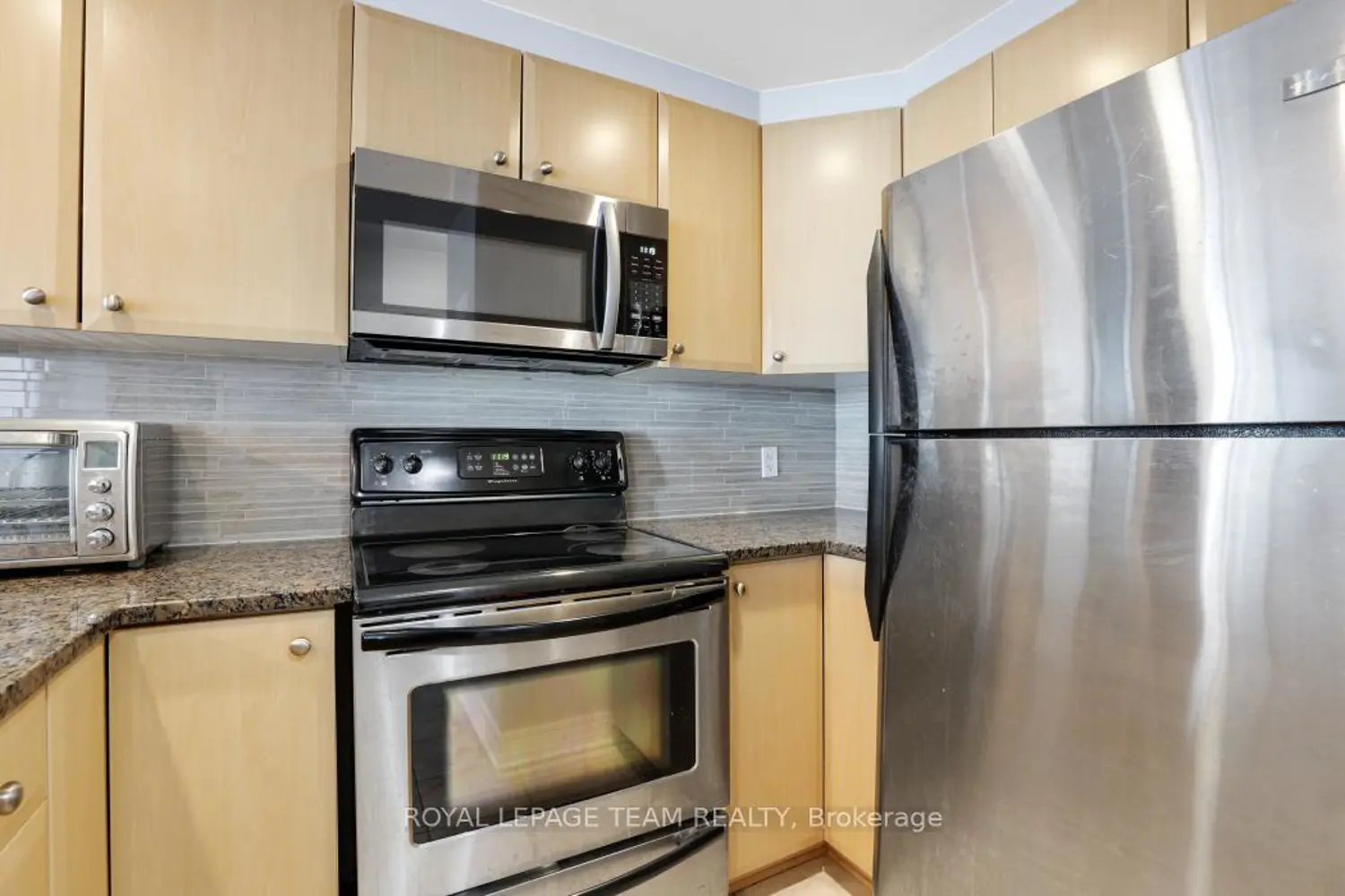 200 Besserer Street 607 photo 3