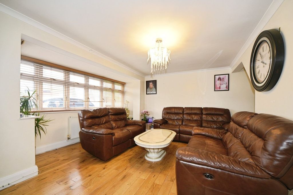 Additional image 2 of 4 bed semi-detached house for saleMeyer Road, Erith DA8
