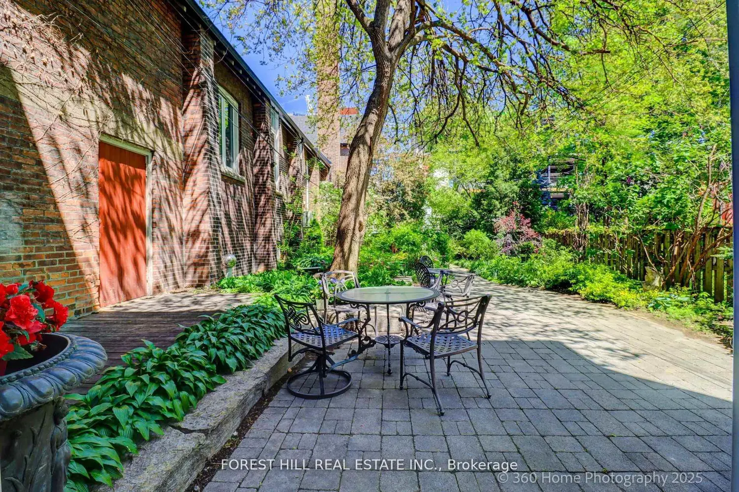 Additional image 19 of 379 Huron Street