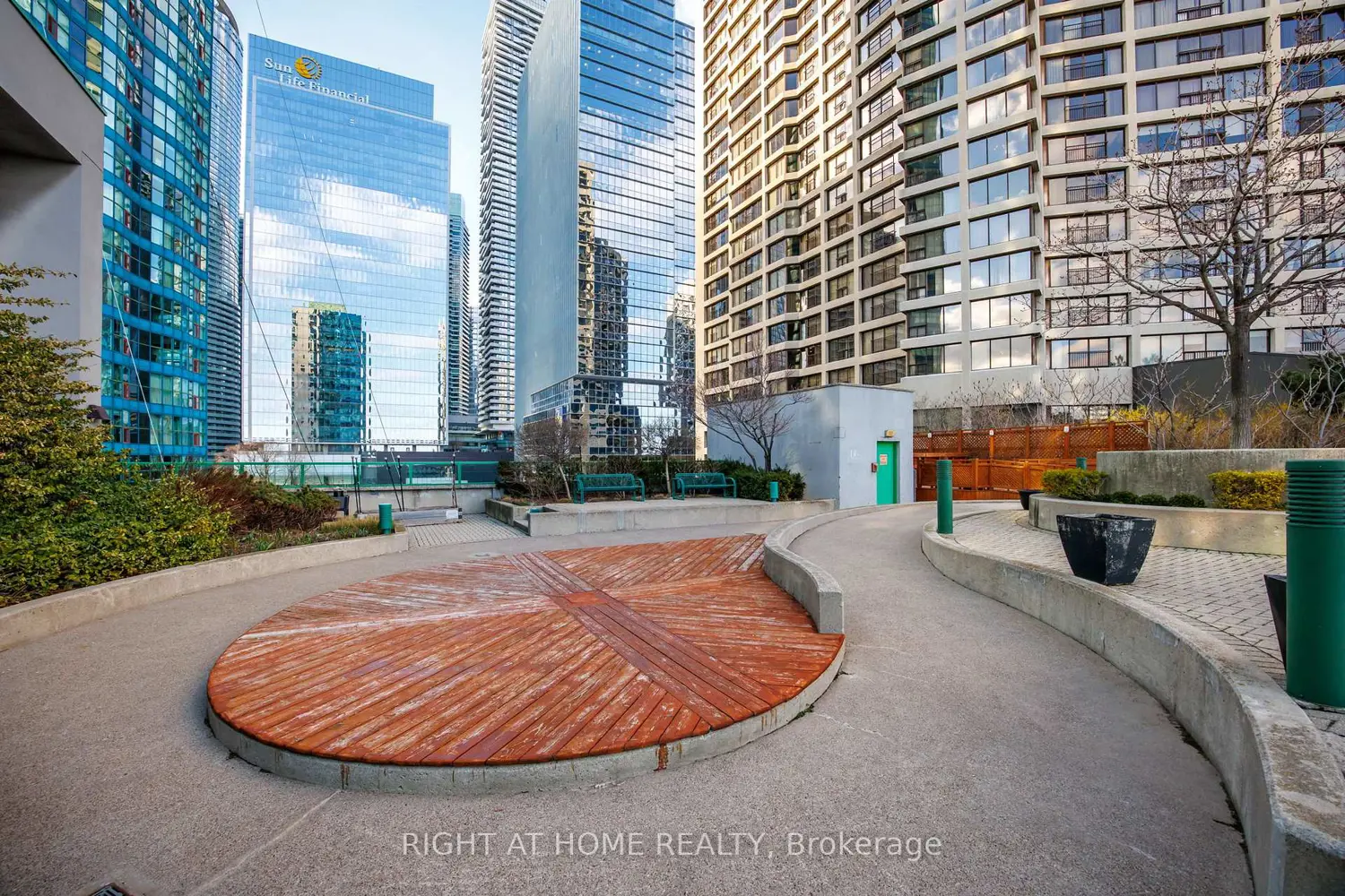 Additional image 11 of 77 Harbour Square 2306