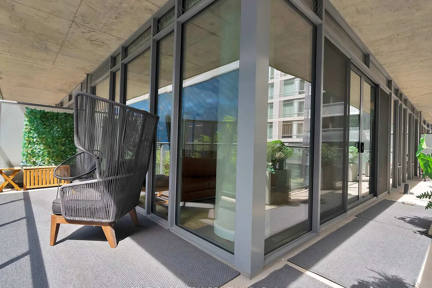 Additional image 15 of 95 Bathurst Street 318