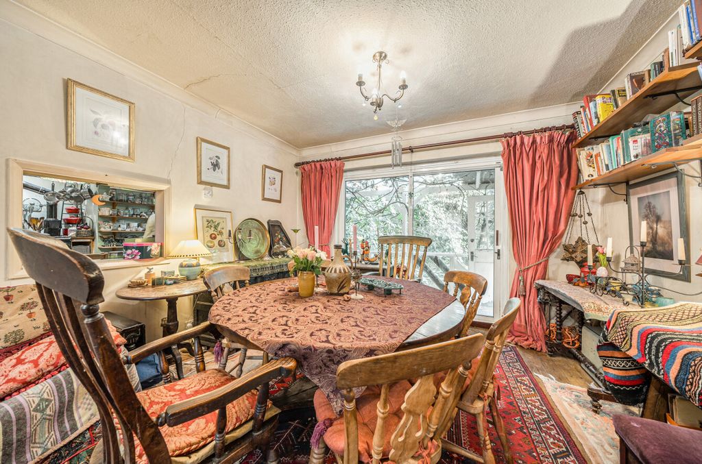 4 bed detached house for saleRiverside, Forest Row, East Sussex RH18 photo 3