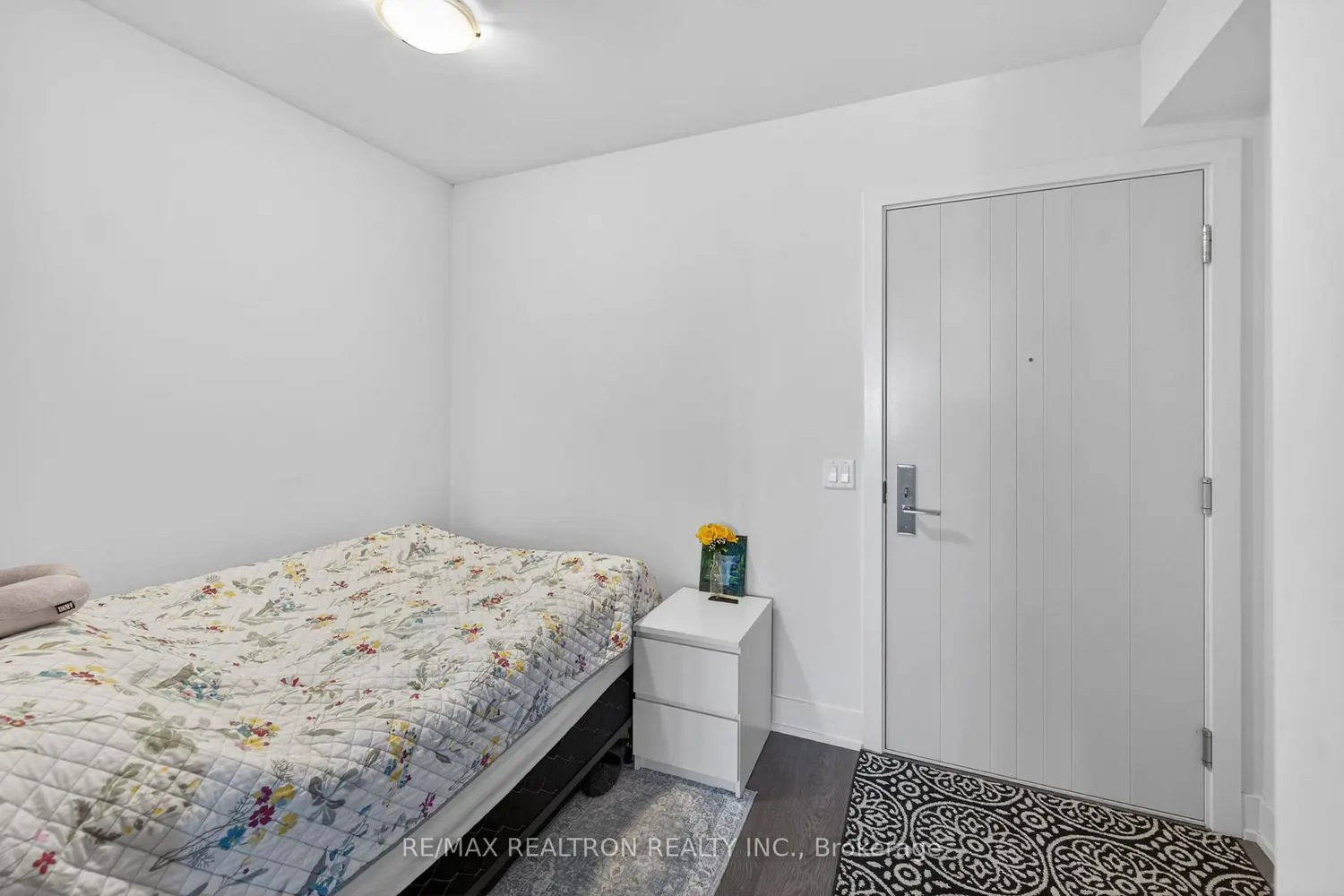 2550 Simcoe Street 1212 photo 5
