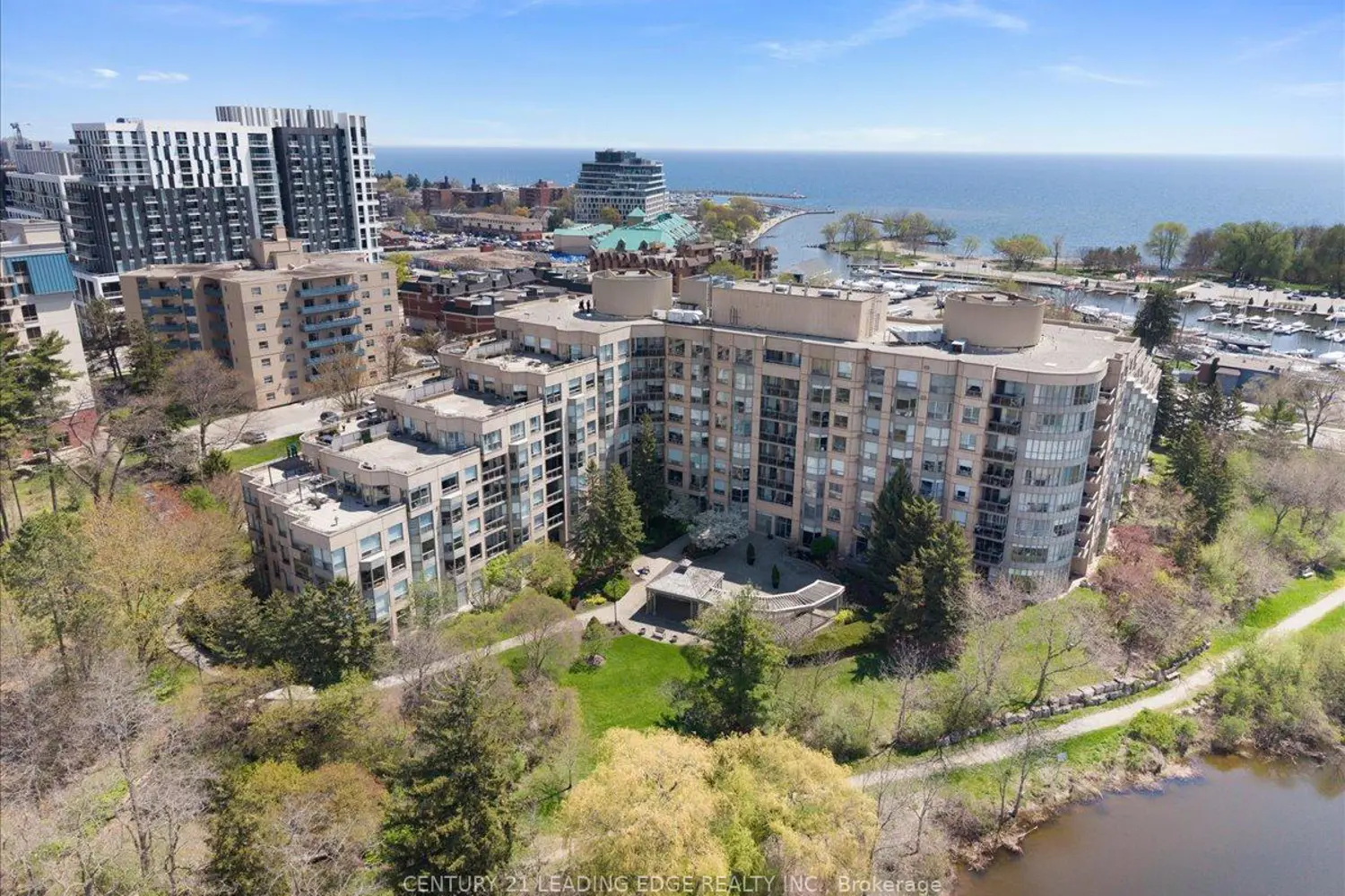 2511 Lakeshore Road 719