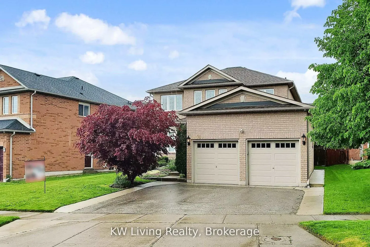 76 Spooner Crescent photo 2