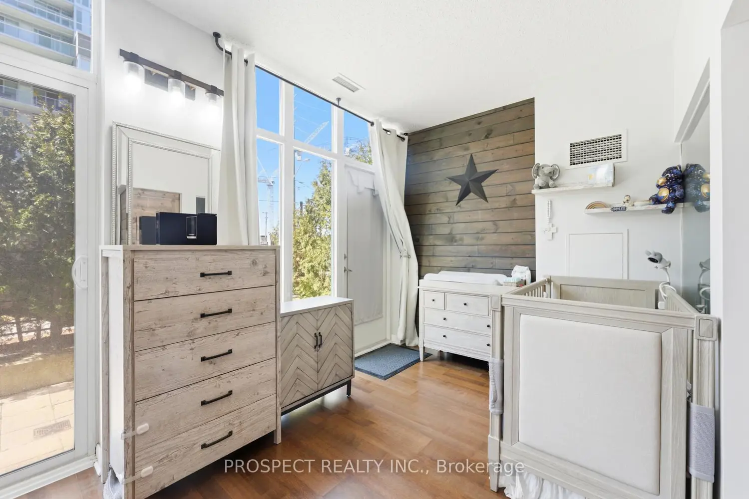 Additional image 12 of 525 Wilson Avenue 129