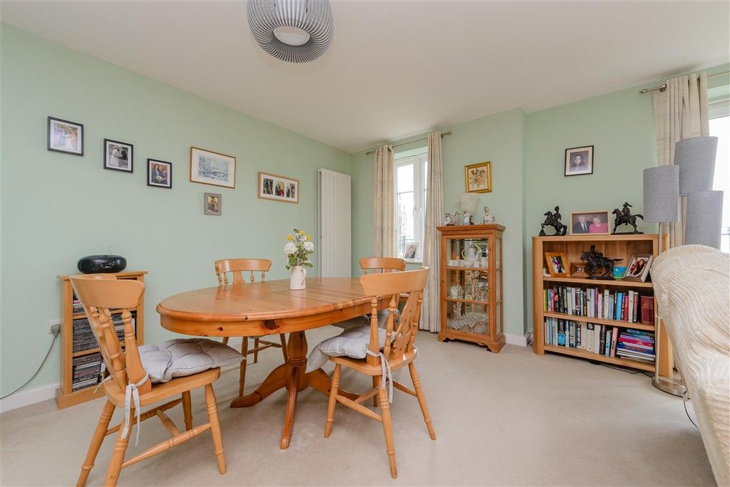 1 bed flat for saleThe Boulevard, Greenhithe, Kent DA9 photo 5