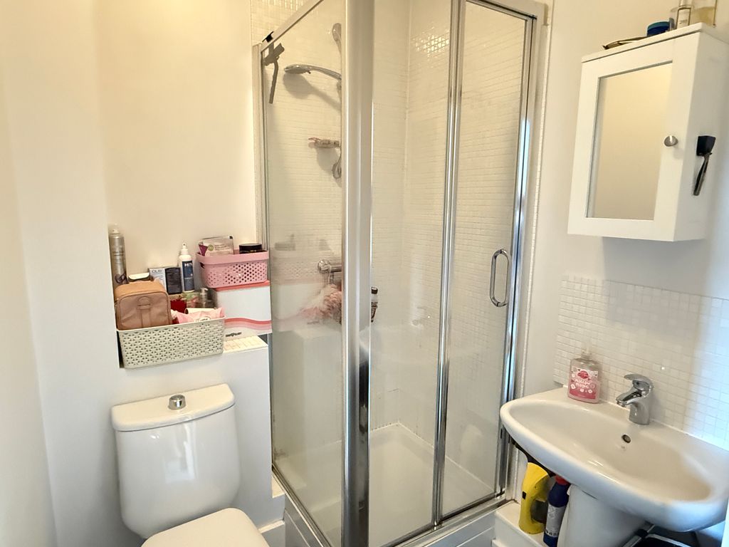 Additional image 6 of 2 bed flat for saleConqueror Drive, Gillingham ME7