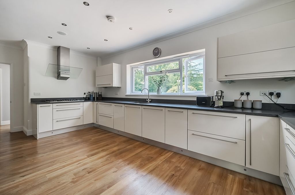 Additional image 13 of 6 bed detached house for saleGables Road, Church Crookham, Fleet, Hampshire GU52
