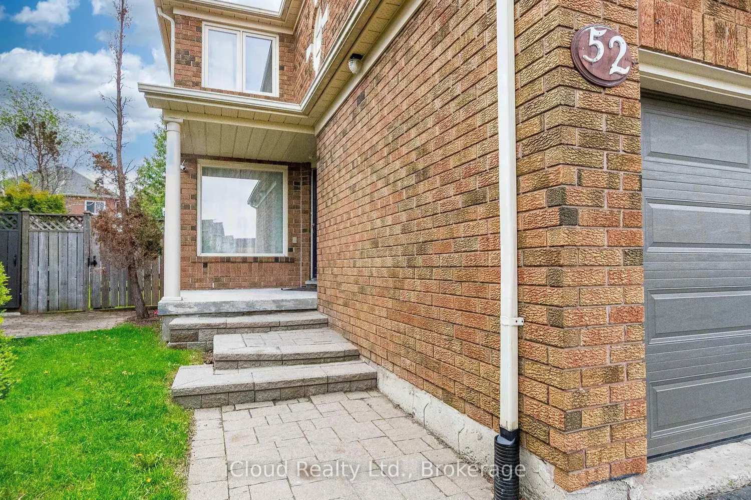 52 Buttercup Lane photo 2