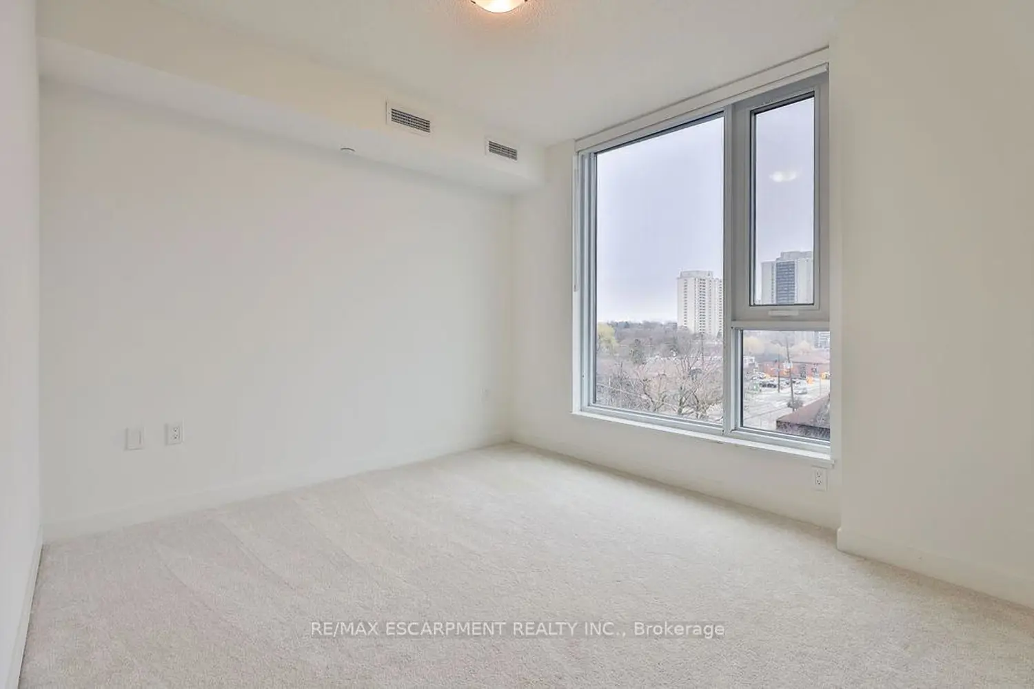 Additional image 18 of 556 Marlee Avenue 606