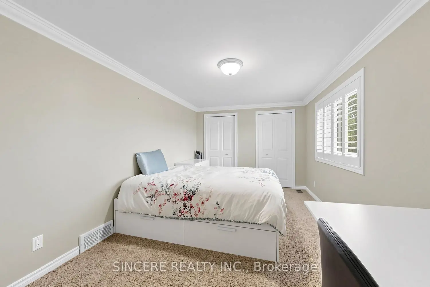 Additional image 7 of 592 Canewood Crescent