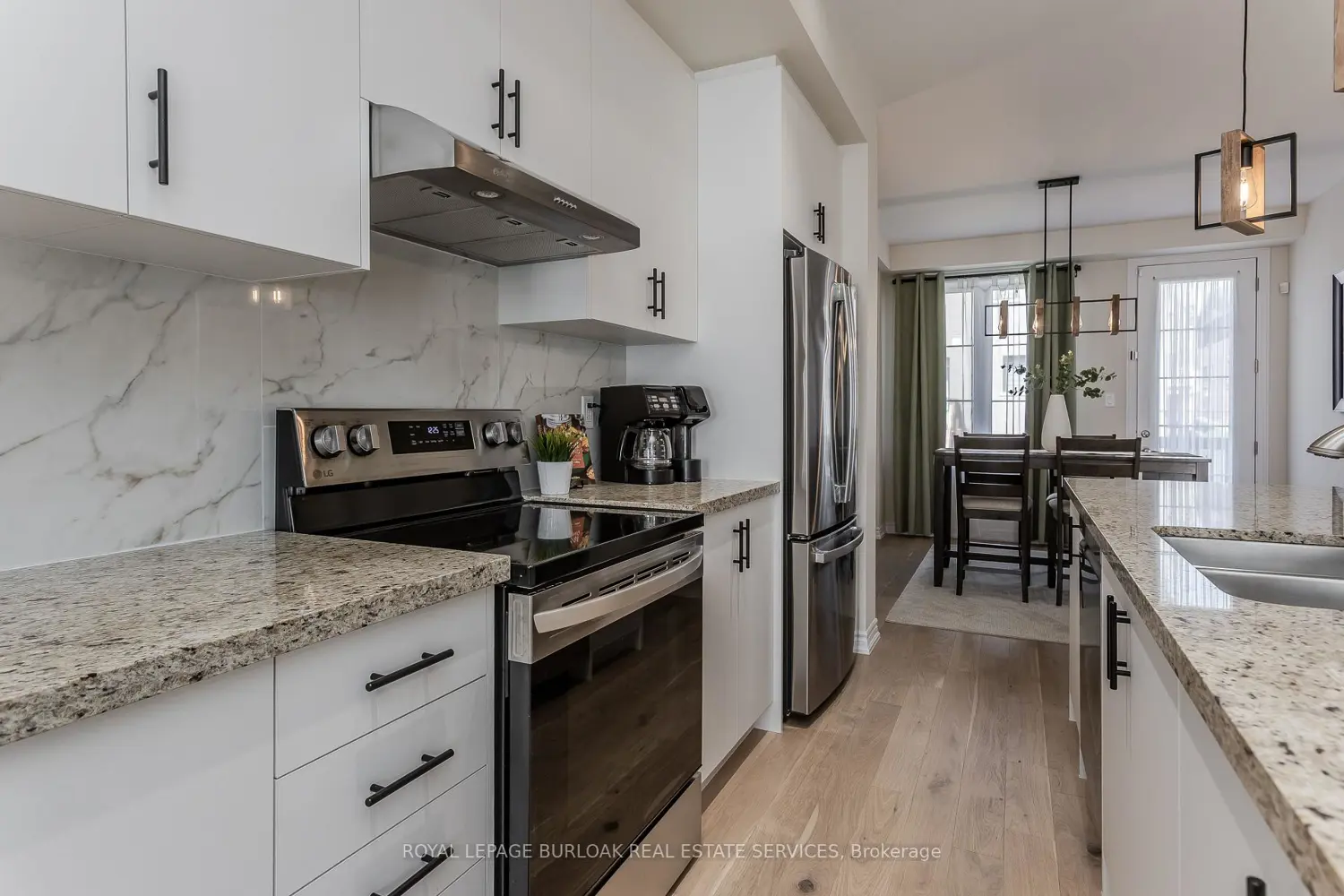 1401 Almonte Drive photo 4