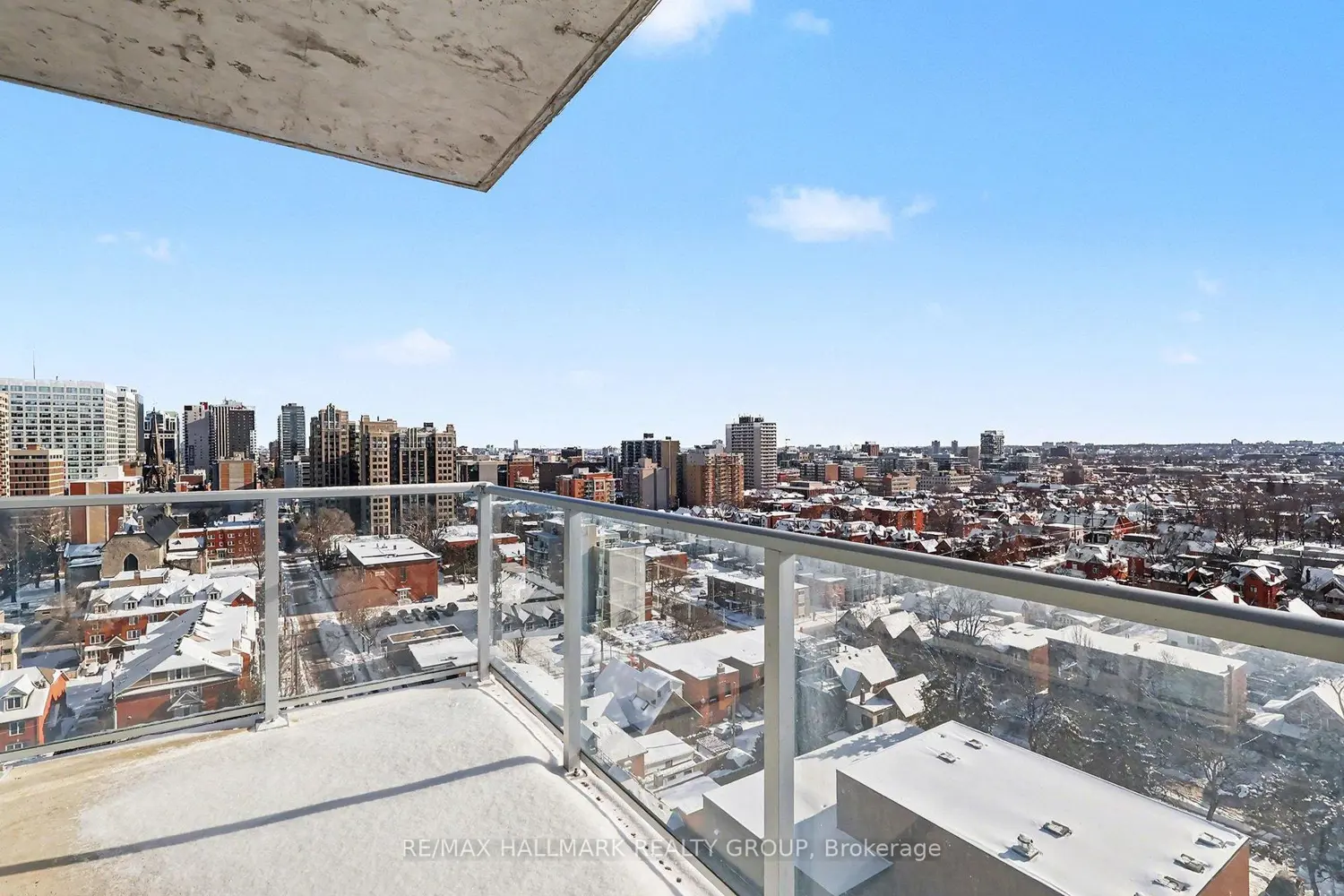 Additional image 12 of 255 Bay Street 1412