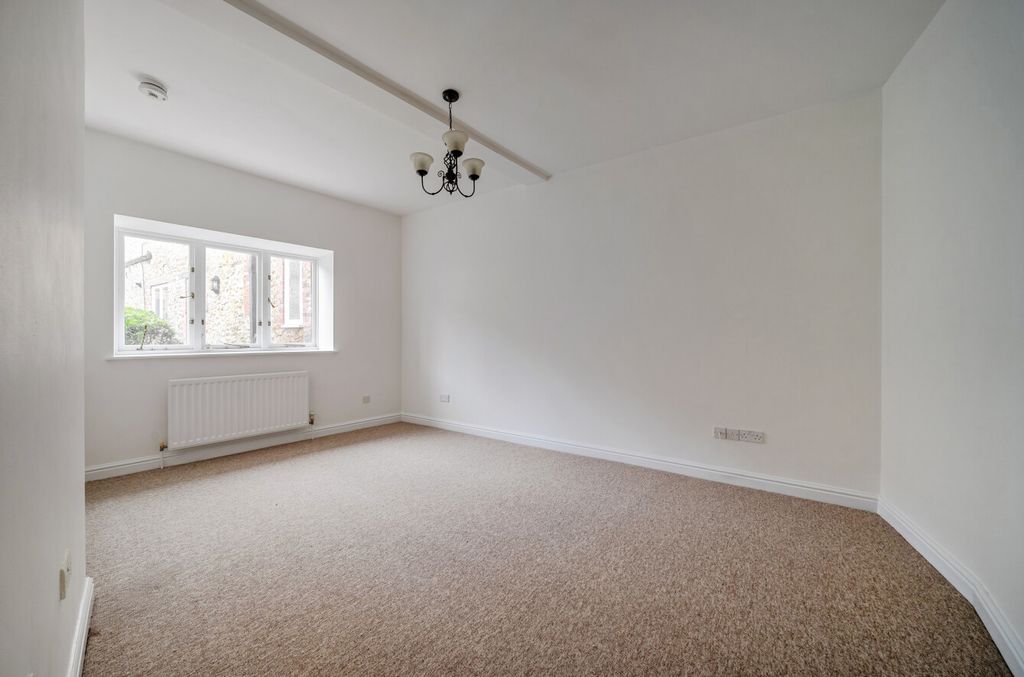 Additional image 4 of 1 bed flat for saleGloucester Street, Faringdon, Oxfordshire SN7