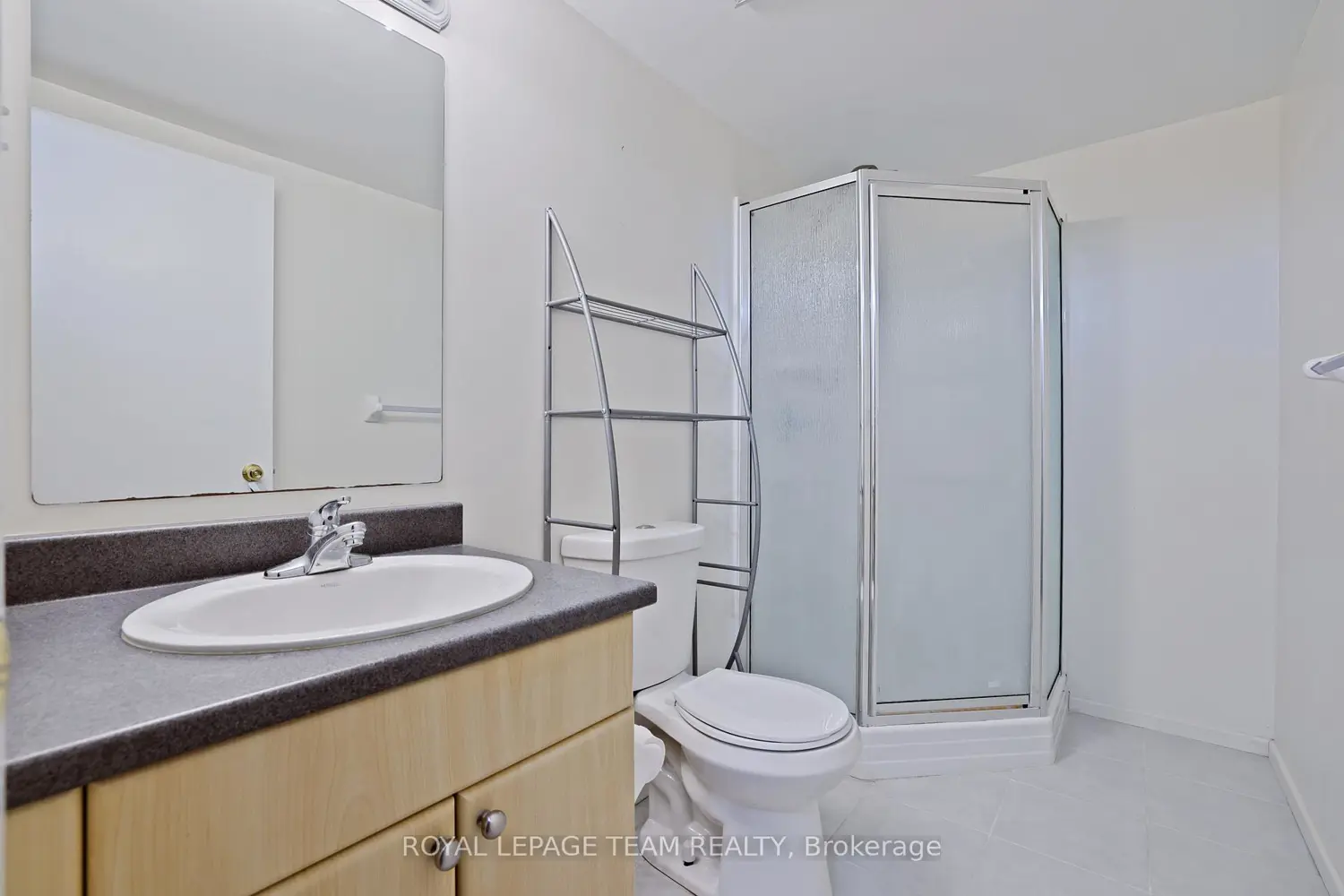 Additional image 11 of 2942 Fairlea Crescent