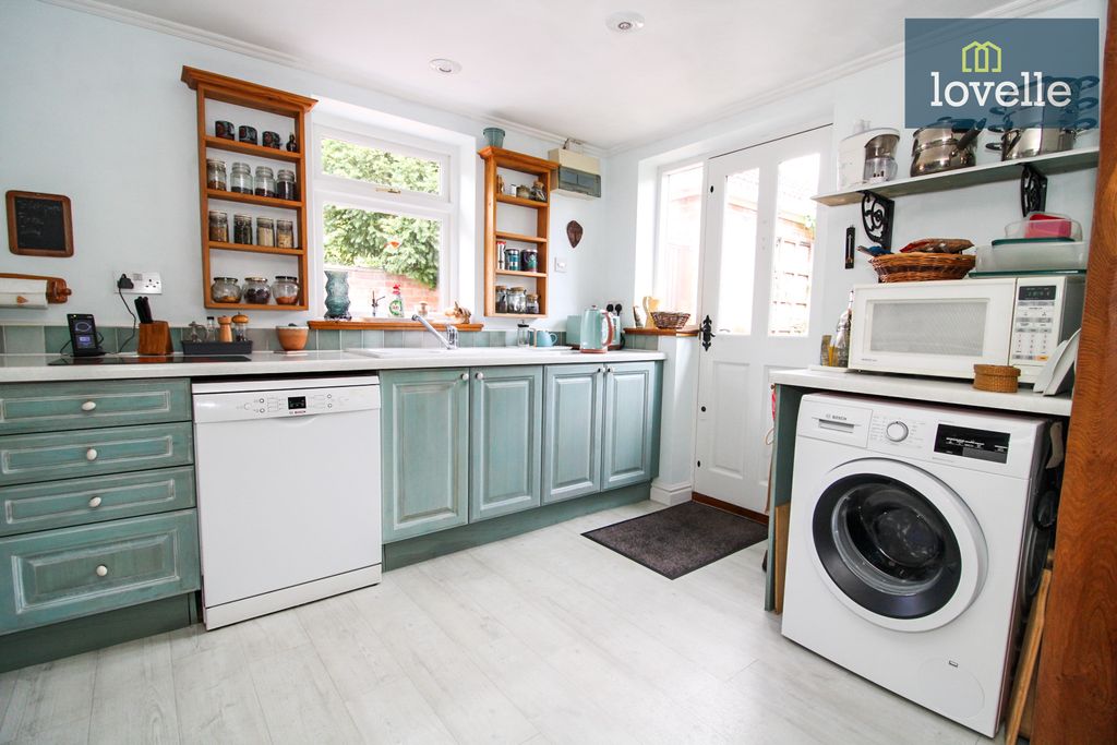 Additional image 8 of 3 bed detached bungalow for saleWelholme Avenue, Grimsby DN32