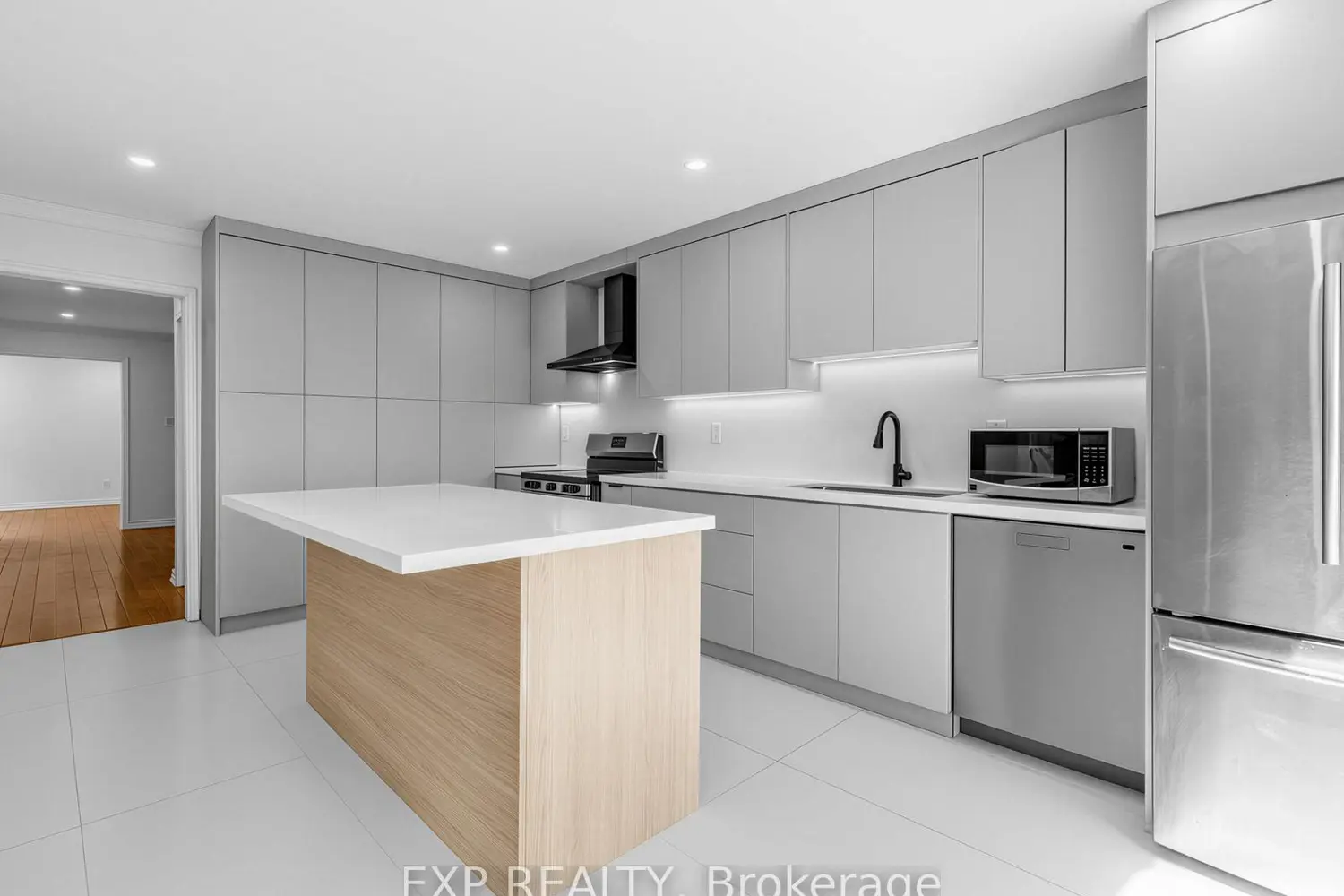 125 Green Bush Crescent photo 5