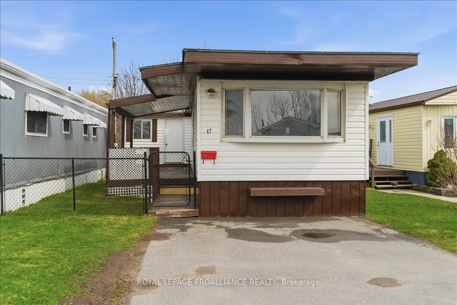 311 Dundas Street 47