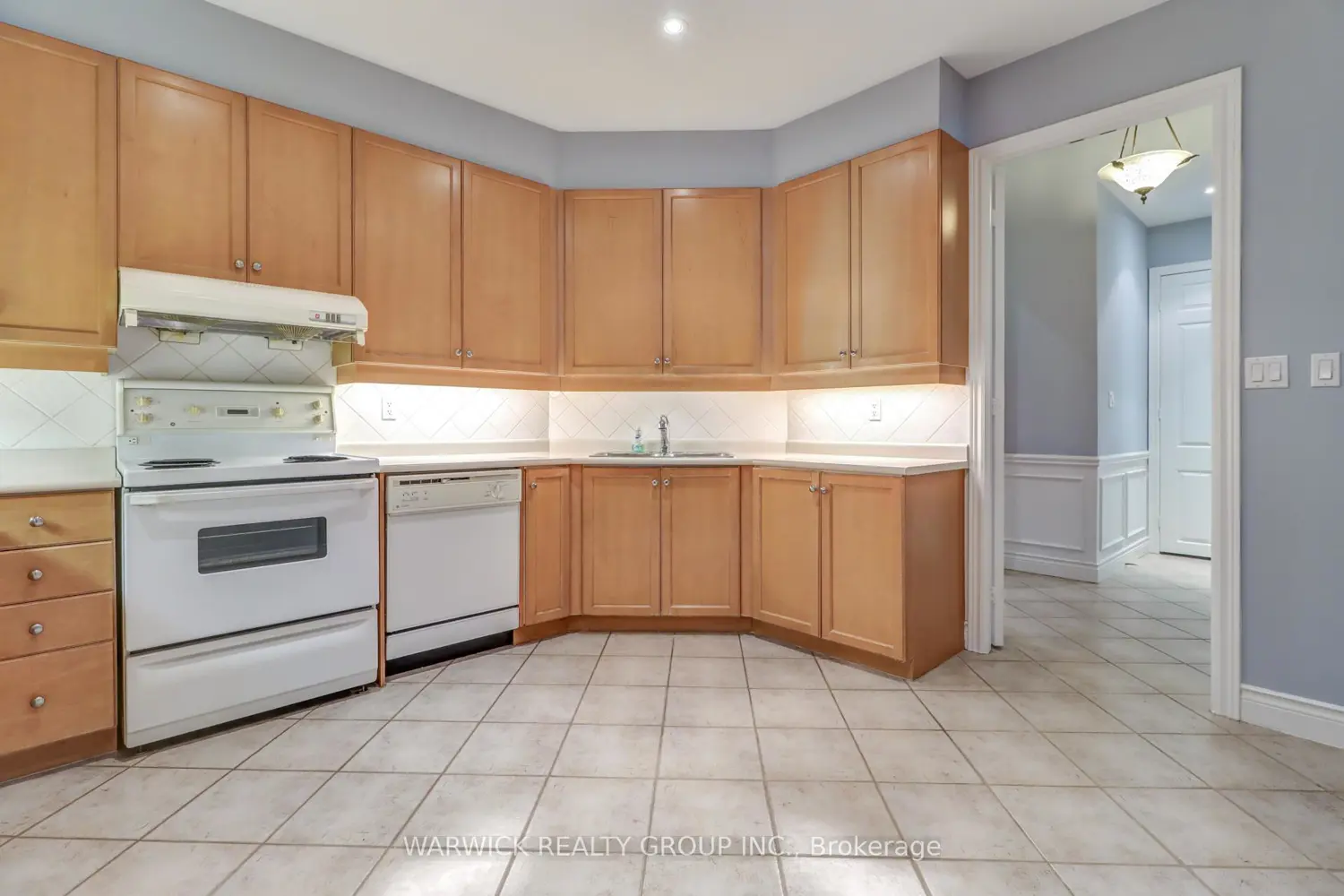 Additional image 6 of 228 Bonis Avenue 102