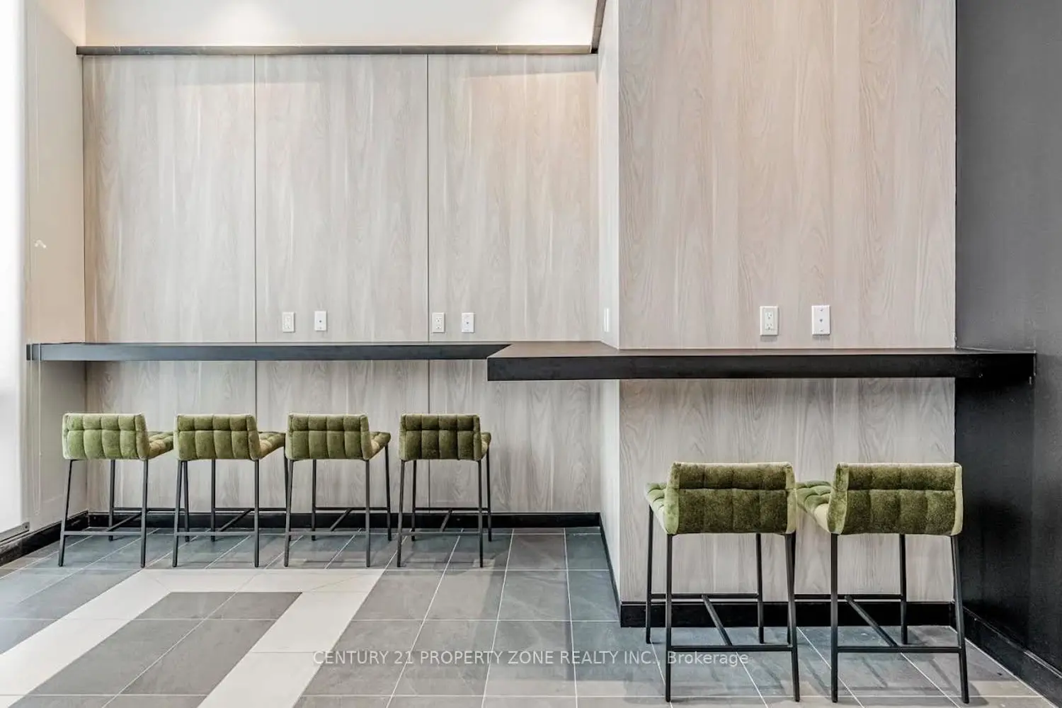 1 Jarvis Street 1019 photo 4