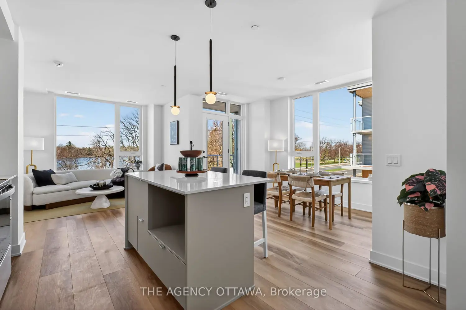 Additional image 6 of 3071 Riverside Drive 209