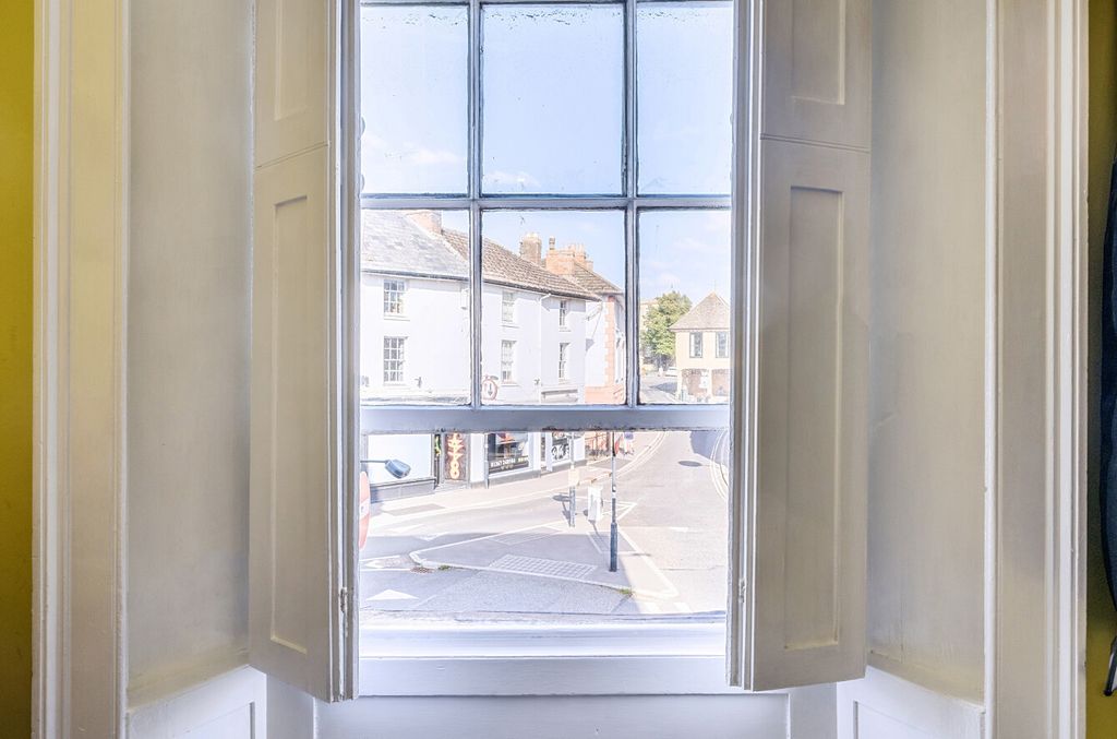 Additional image 10 of 2 bed flat for saleMarlborough Street, Faringdon, Oxfordshire SN7