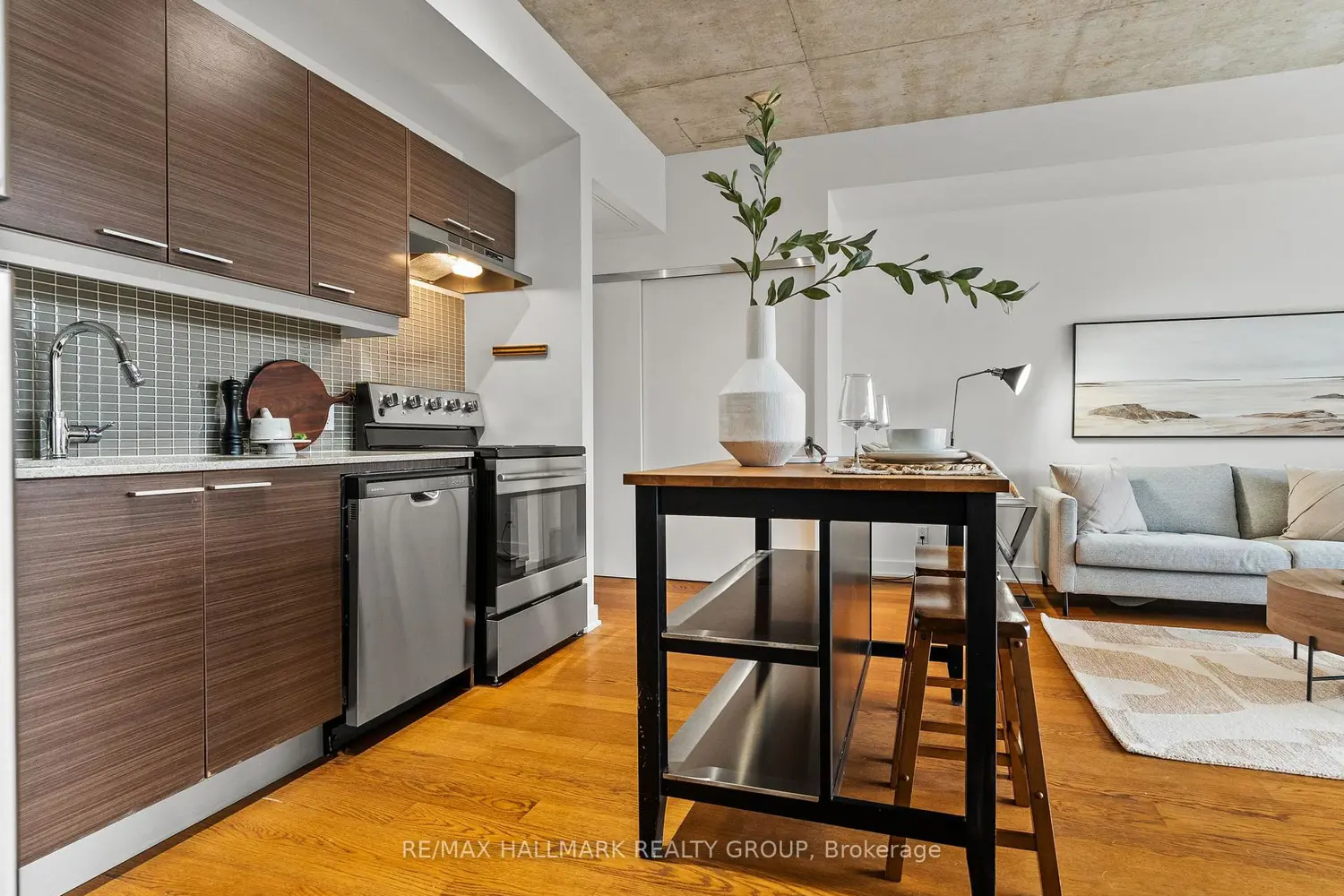 Additional image 7 of 354 Gladstone Avenue 332