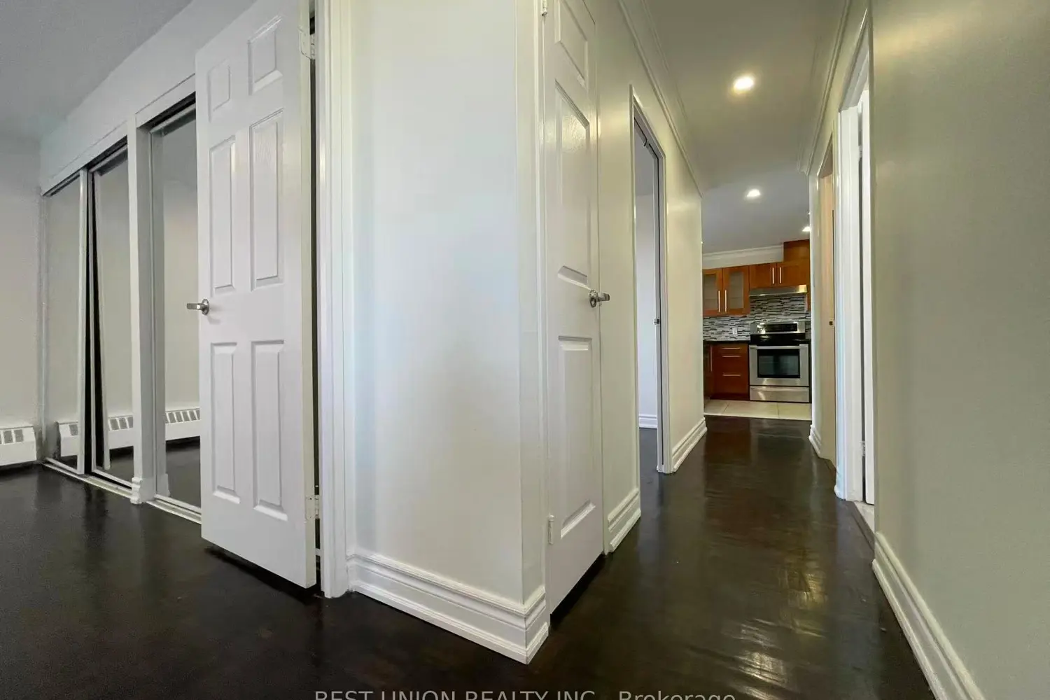 Additional image 12 of 45 Sunrise Avenue 1705