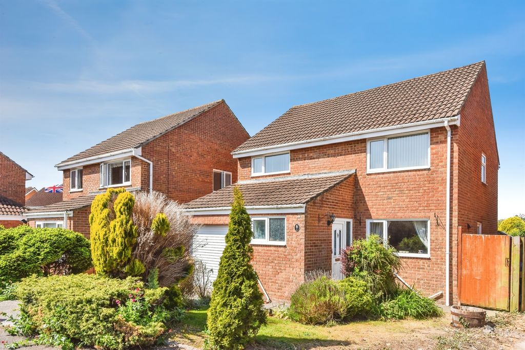 4 bed detached house for saleJay Close, Frome BA11