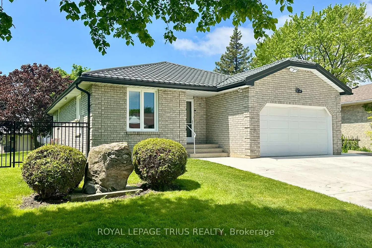 1 Edenridge Drive photo 2