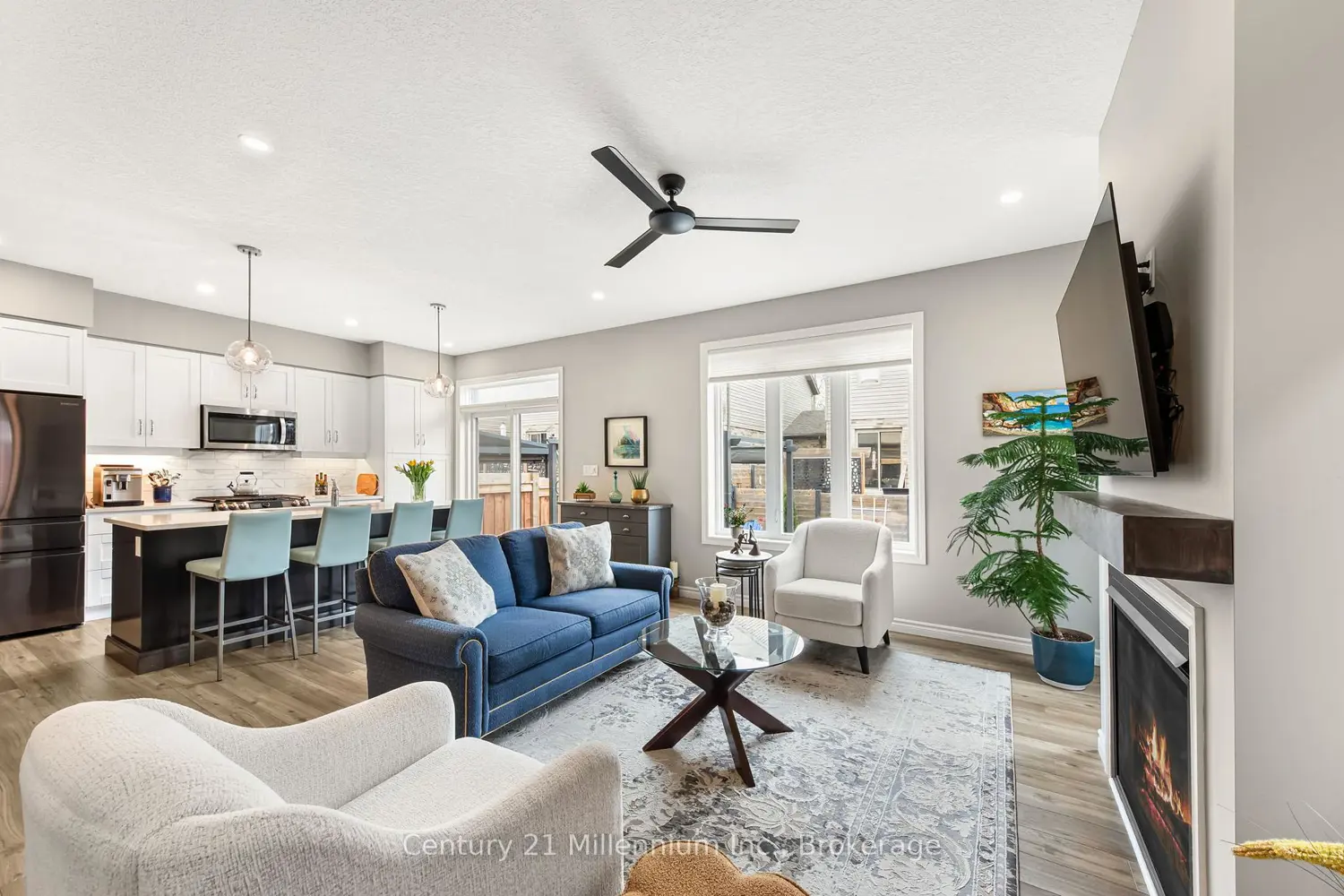 1010 Wright Drive photo 4