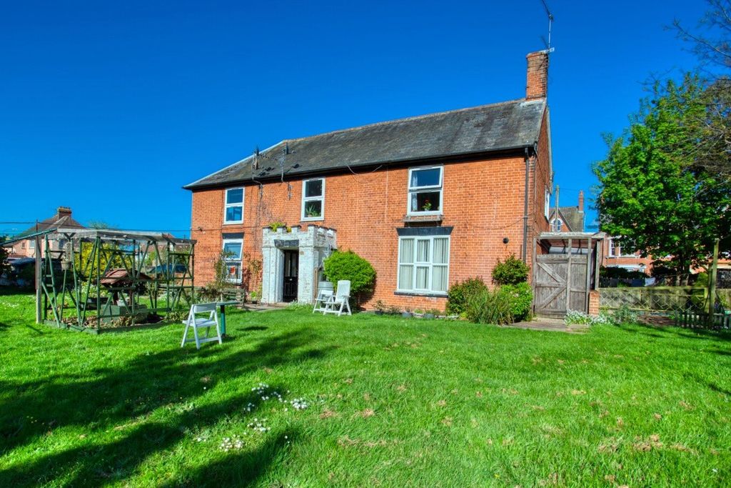 Additional image 6 of 1 bed flat for salePrinces Road, Felixstowe IP11