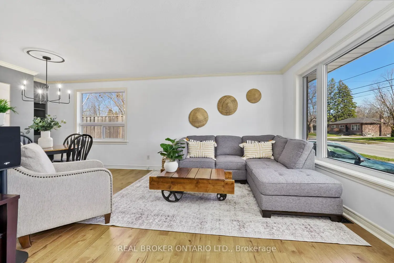 121 Goodfellow Road photo 3